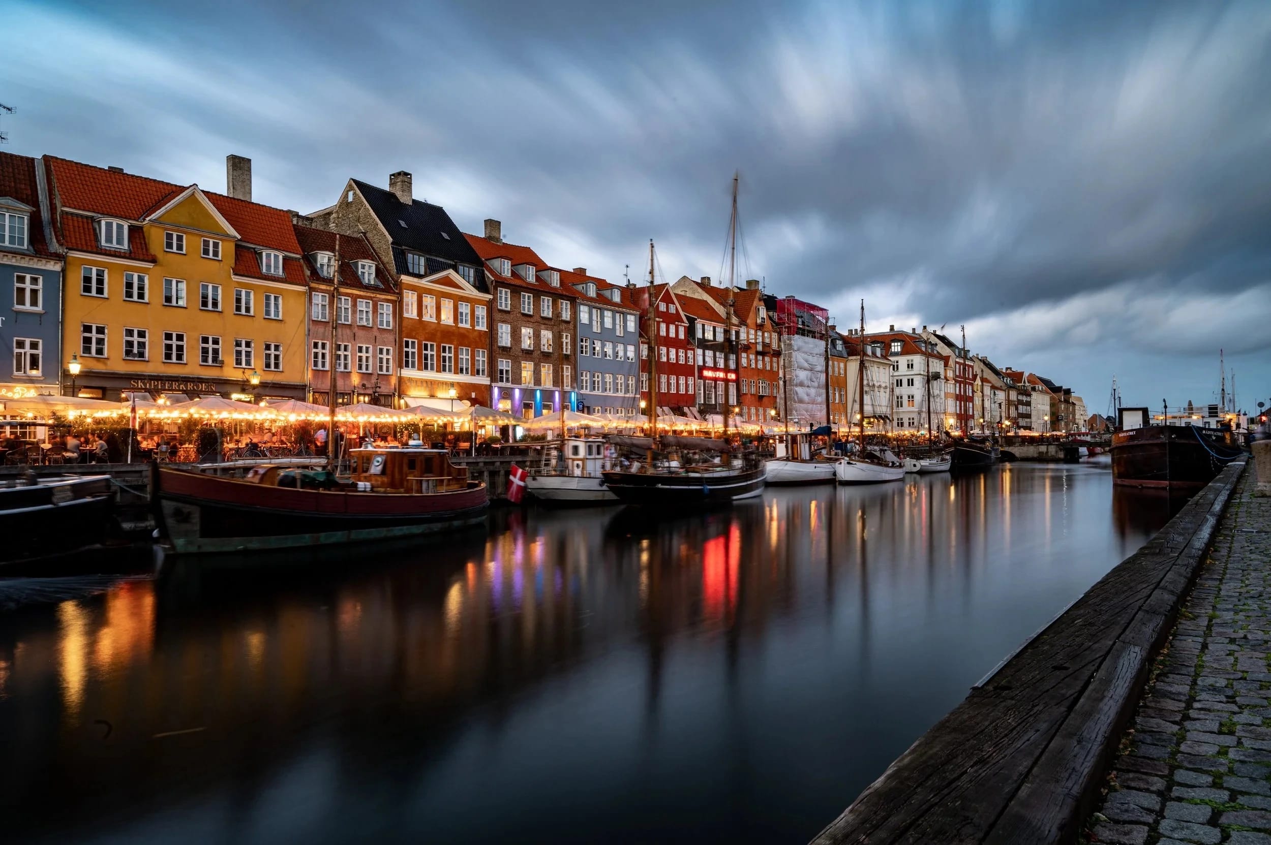 Nyhavn at dusk